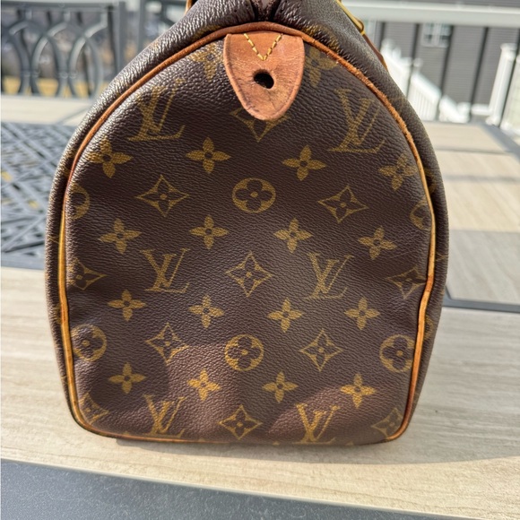 Louis Vuitton Brown Monogram Speedy 30 Handbag - Picture 13 of 16